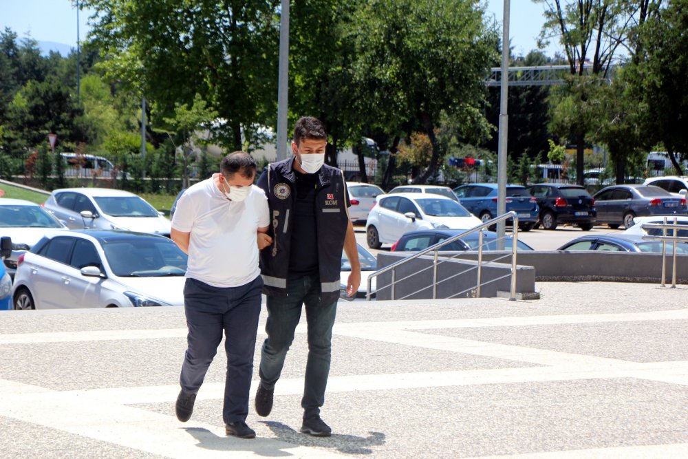 Bolu'da 12 yıl 6 ay hapisle aranan bankacı yakalandı