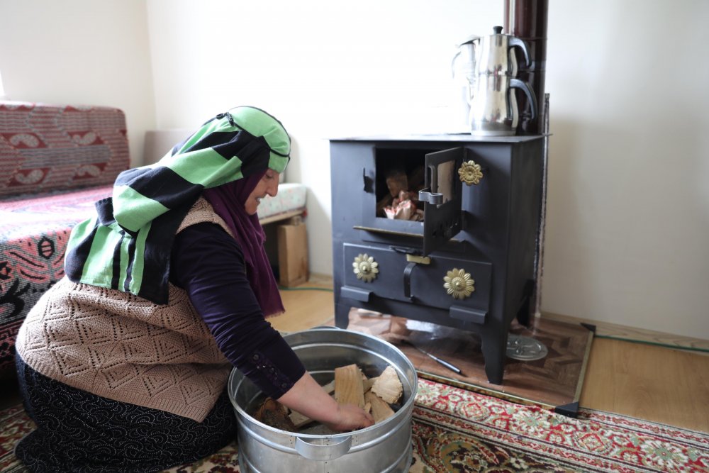 İkizdere yaylalarında yazın sobayla ısınıyorlar