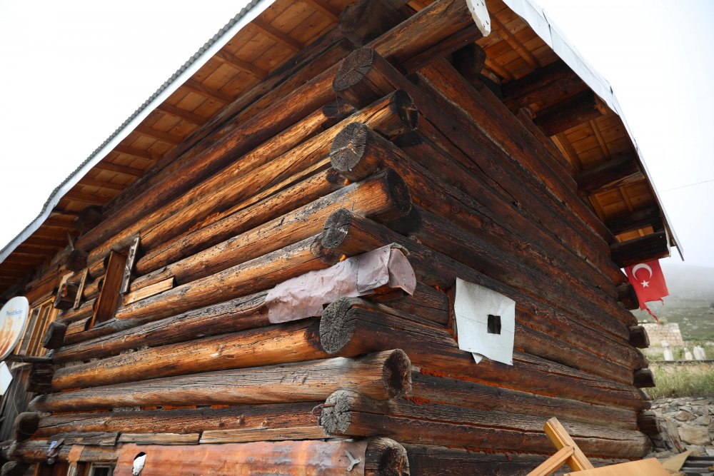 İkizdere yaylalarında yazın sobayla ısınıyorlar