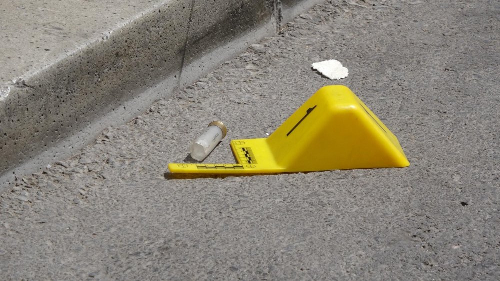 İzmir'de silahlı kavga: 3 yaralı