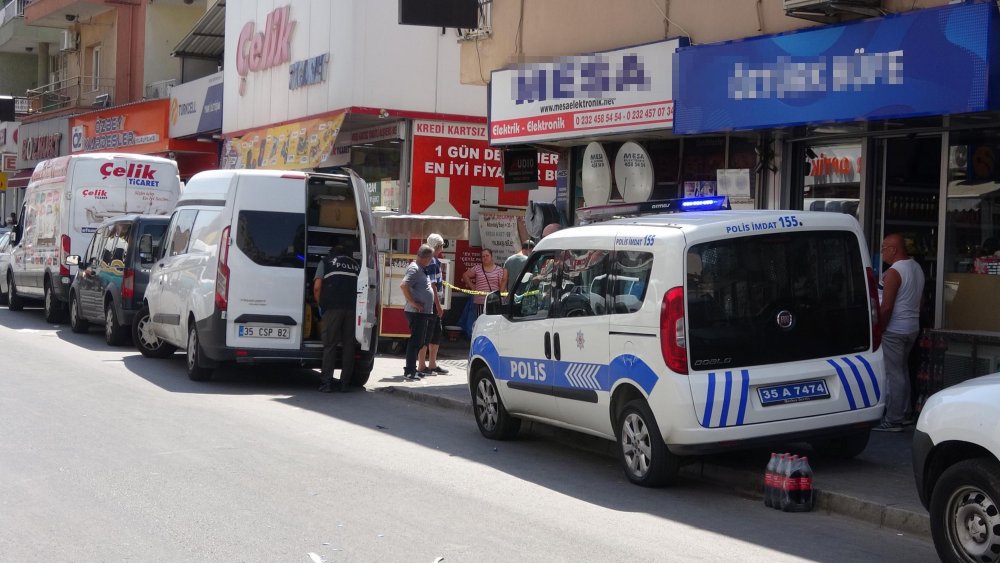 İzmir'de silahlı kavga: 3 yaralı