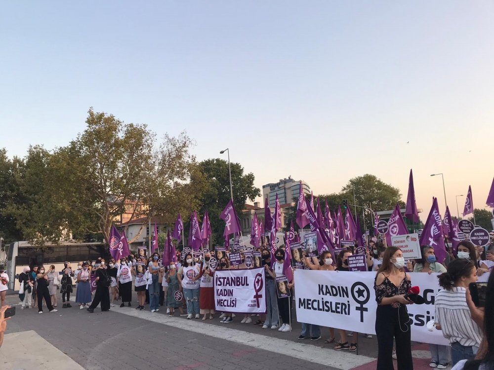Kadıköy'de Azda Gülendam eylemi