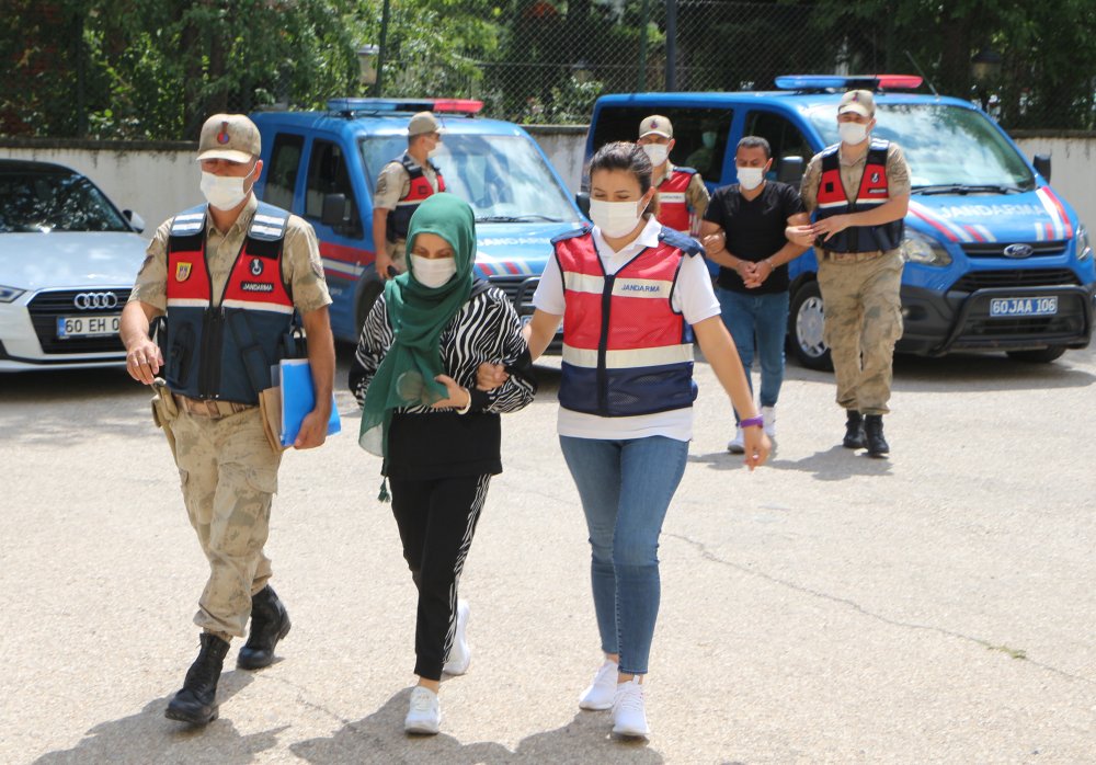 'Kazara vuruldu' denilen Elif toprağa verildi, 3 şüpheli adliyede