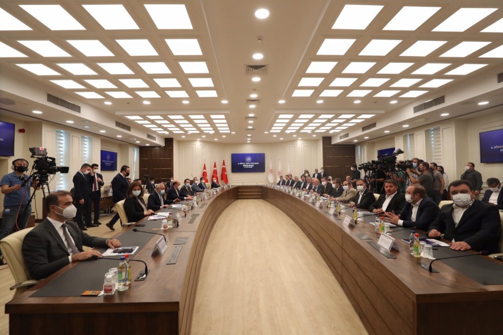 Memur ve memur emeklisinin zam pazarlığı başladı