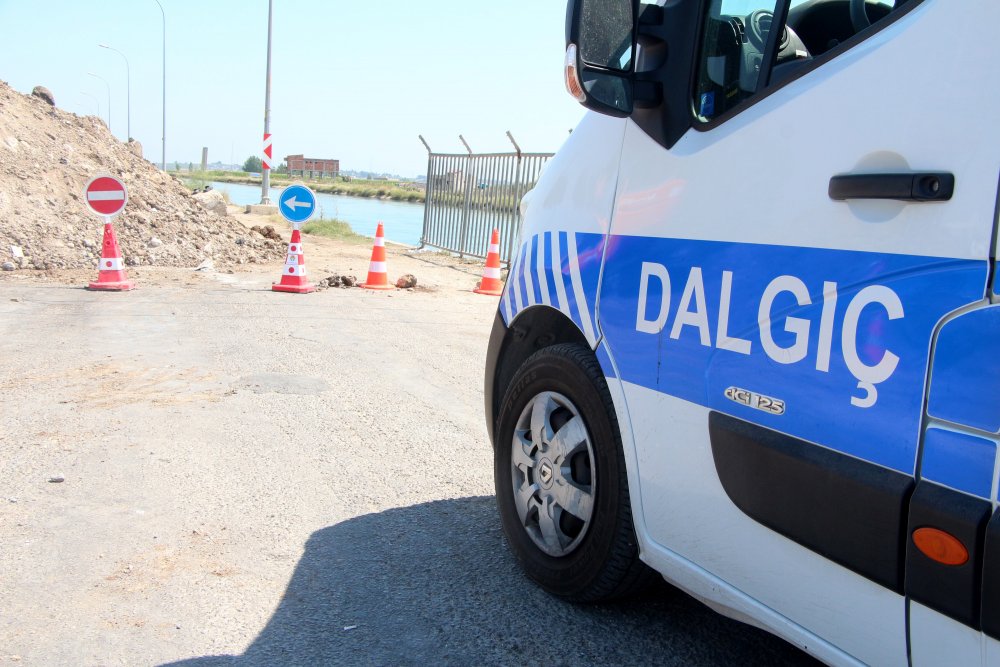 Sulama kanalına giren genç kayboldu, ağabeyi gözyaşı döktü