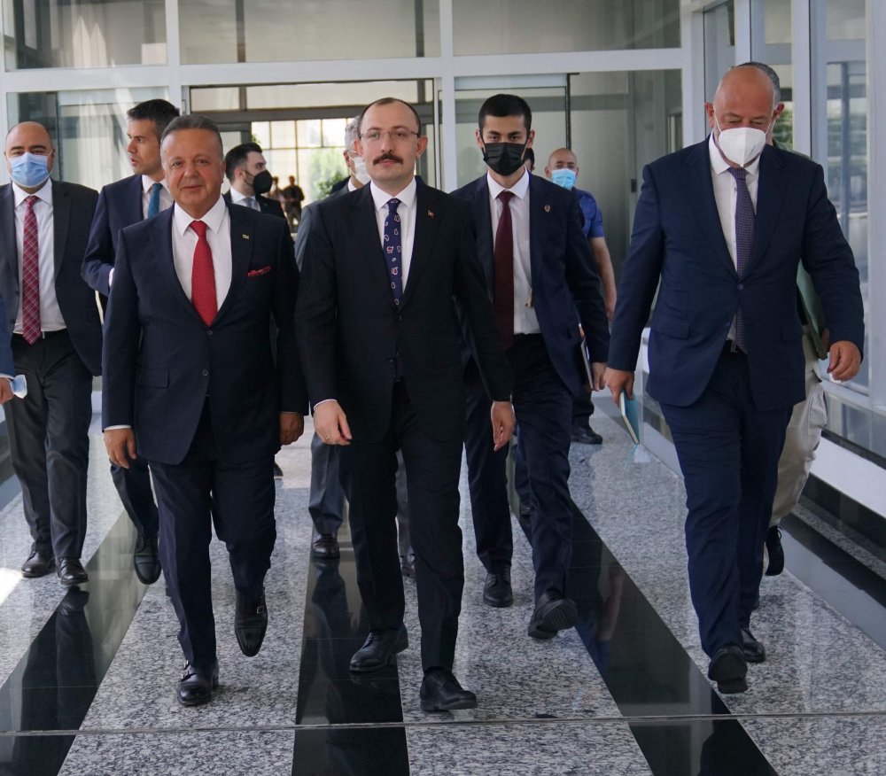 TİM Başkanı Gülle: 5 sene içerisinde 300 milyar dolara ulaşacağız