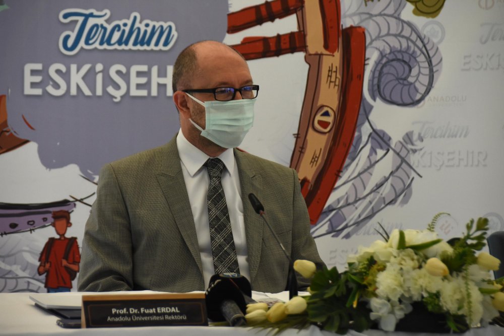 Eskişehir'de üniversitelerden çevrim içi okul tanıtımı