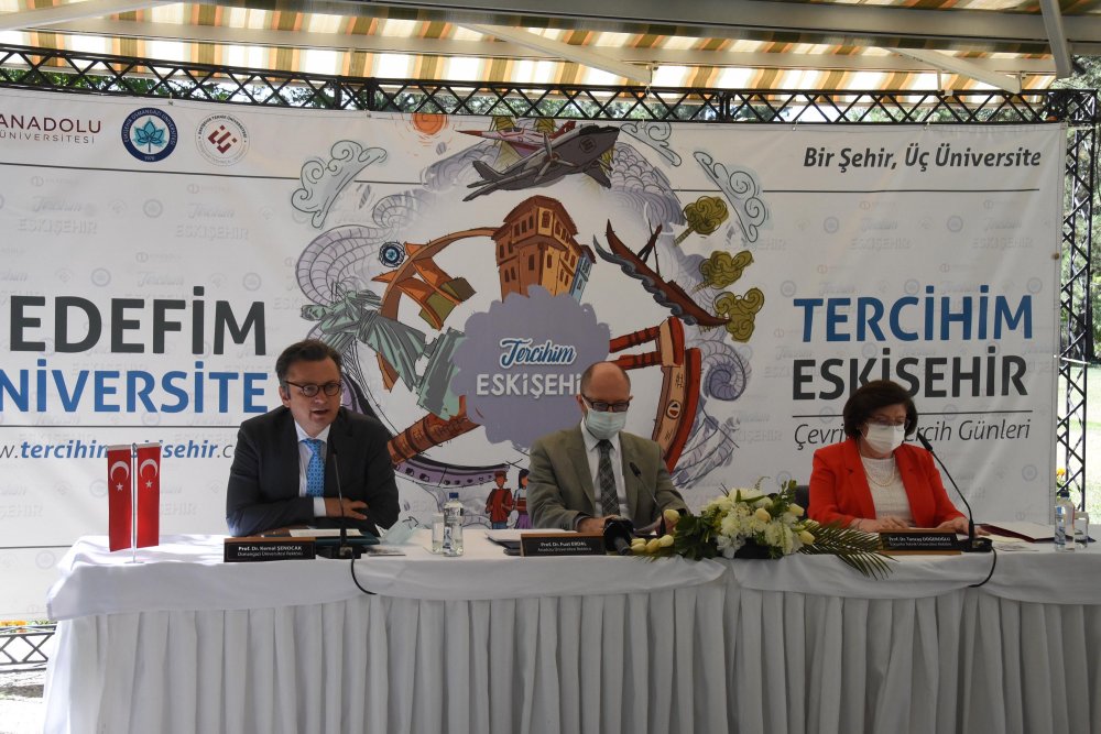 Eskişehir'de üniversitelerden çevrim içi okul tanıtımı