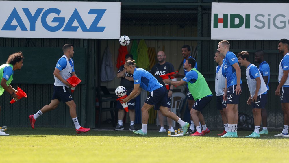 Fenerbahçe'de yeni sezon hazırlıkları devam ediyor