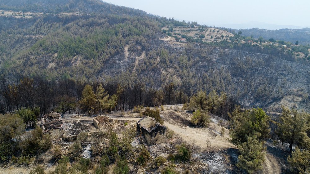 Sekiz gündür cayır cayır yanan Manavgat'a KKTC Cumhurbaşkanı Ersin Tatar ziyareti