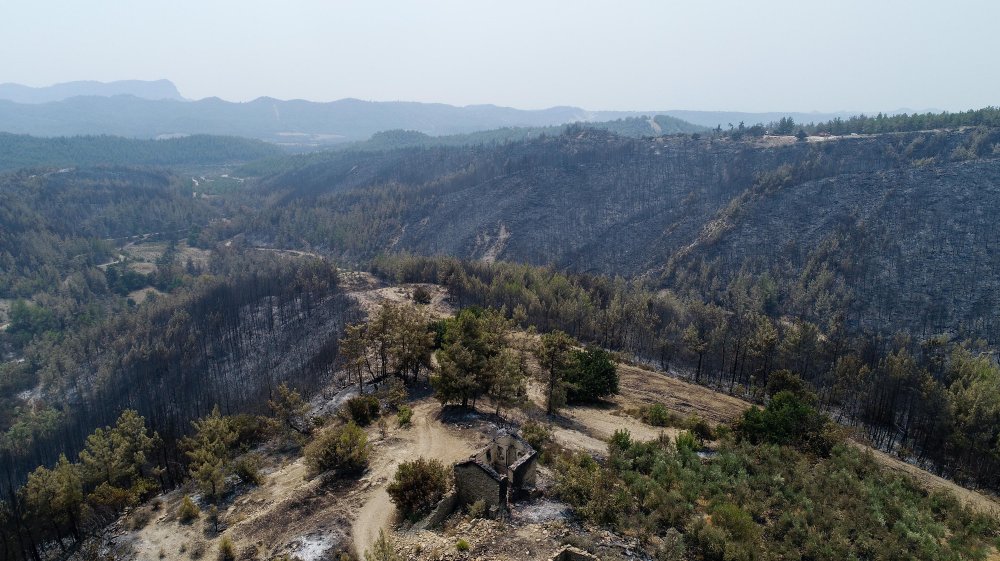 Sekiz gündür cayır cayır yanan Manavgat'a KKTC Cumhurbaşkanı Ersin Tatar ziyareti