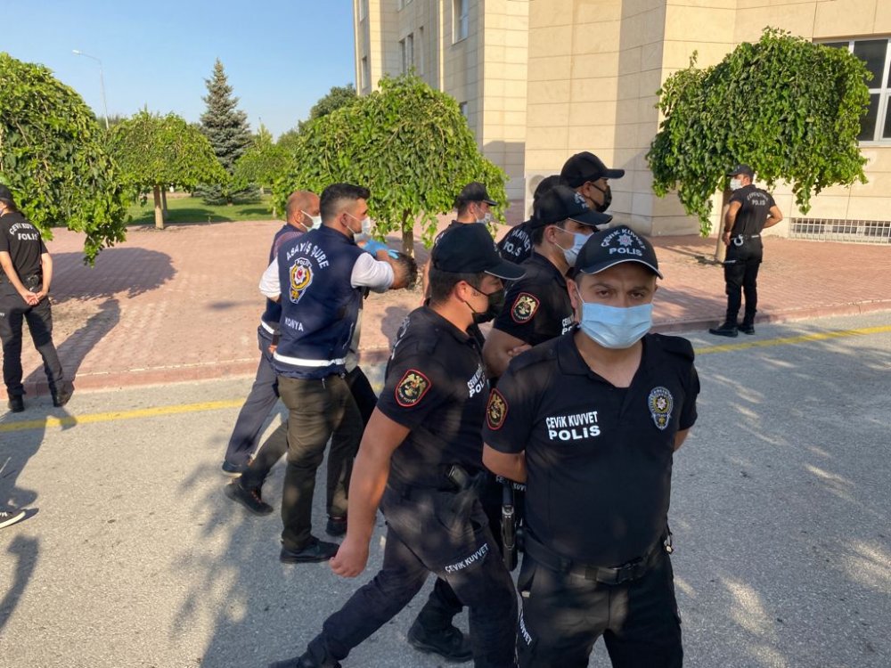 7 kişiyi öldüren şüpheli, ailenin evine uzlaşmak için gittiğini öne sürdü