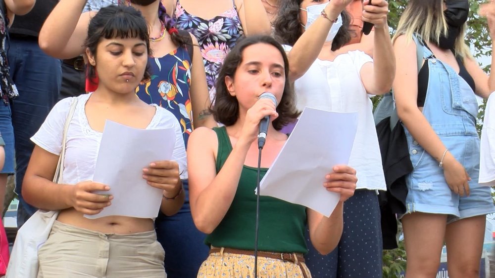Kadıköy'de kadınlardan kadın cinayetleri eylemi