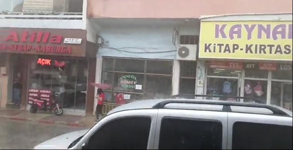 Bir adımla faciadan kurtulduğu anlar kamerada
