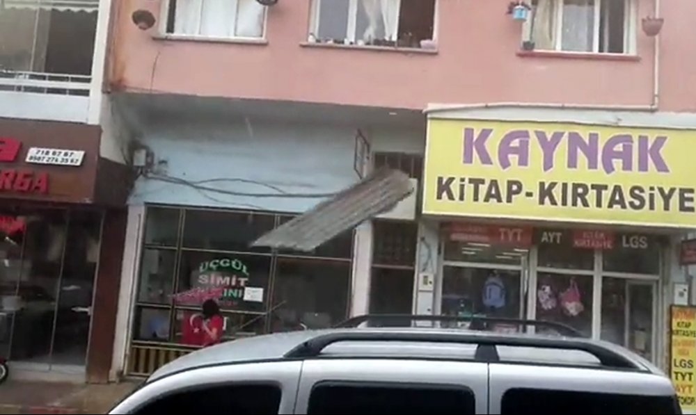 Bir adımla faciadan kurtulduğu anlar kamerada