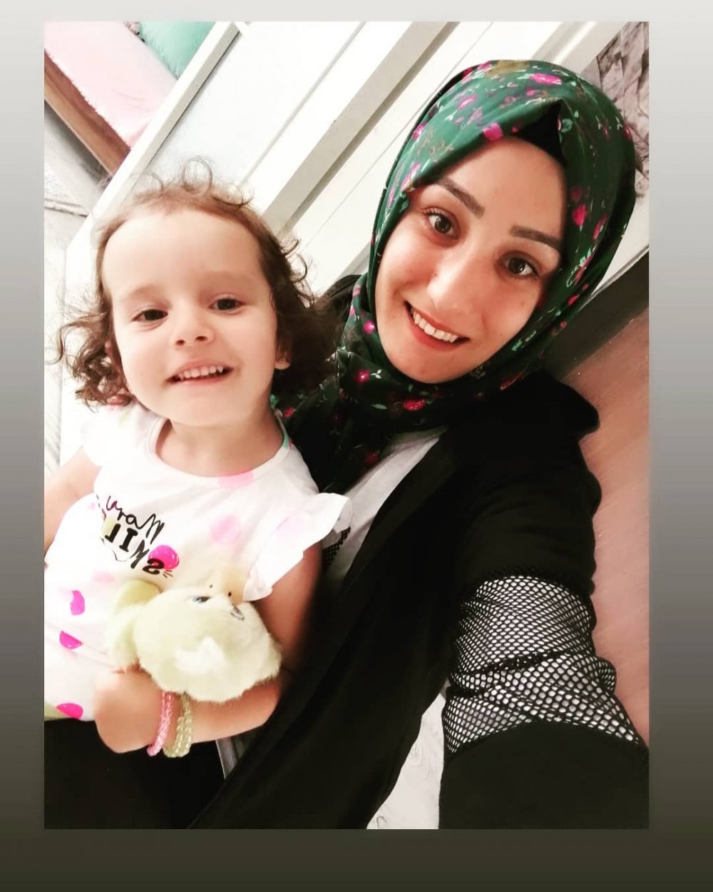 Cesedi asansör boşluğunda bulunmuştu... 3 yaşındaki Zümra'dan geriye bu fotoğraflar kaldı