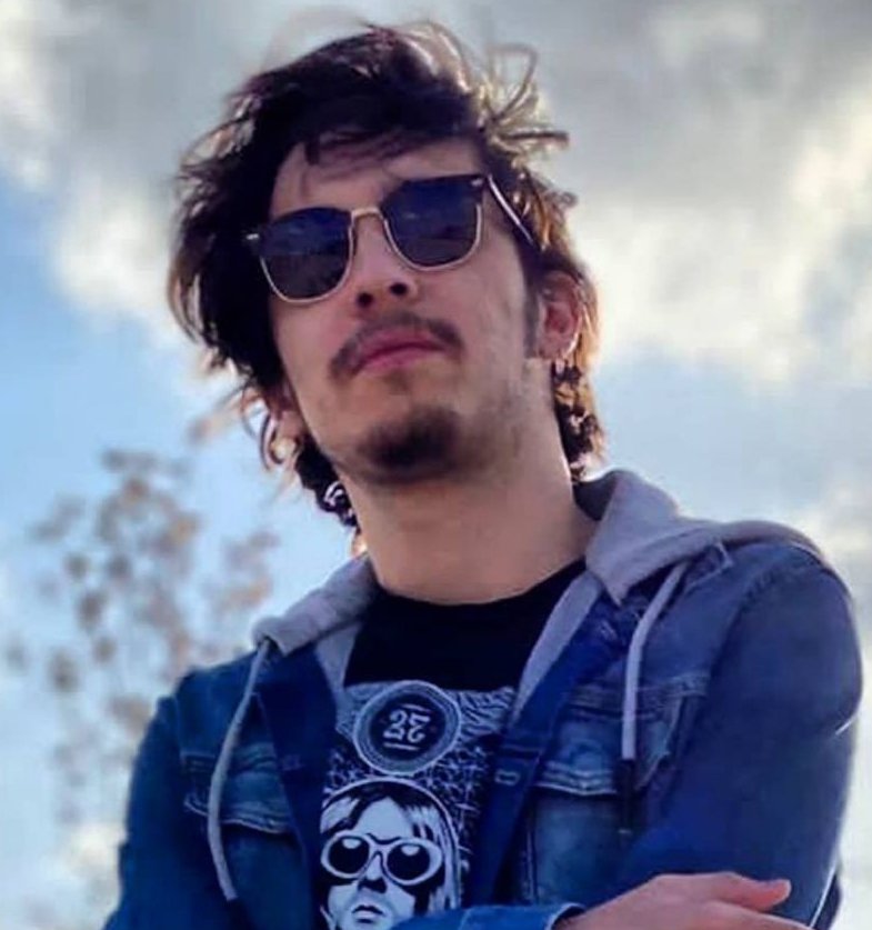 Kazada yaşamını yitiren 3 gençten geriye 2 saat önce paylaştıkları fotoğraf kaldı
