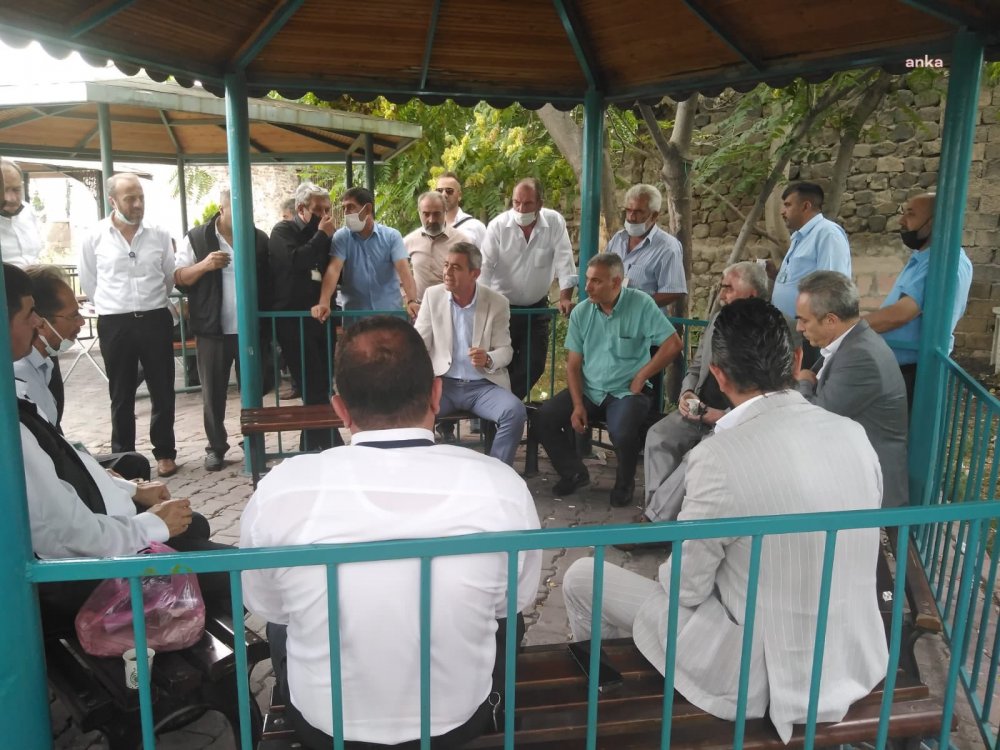 İYİ PARTİLİ ATAŞ: “EKONOMİSİ YÜZDE 21,7 BÜYÜYEN ÜLKEDE, ESNAF BELEDİYEYİ BASMA, ‘AÇIZ DEMEZ”