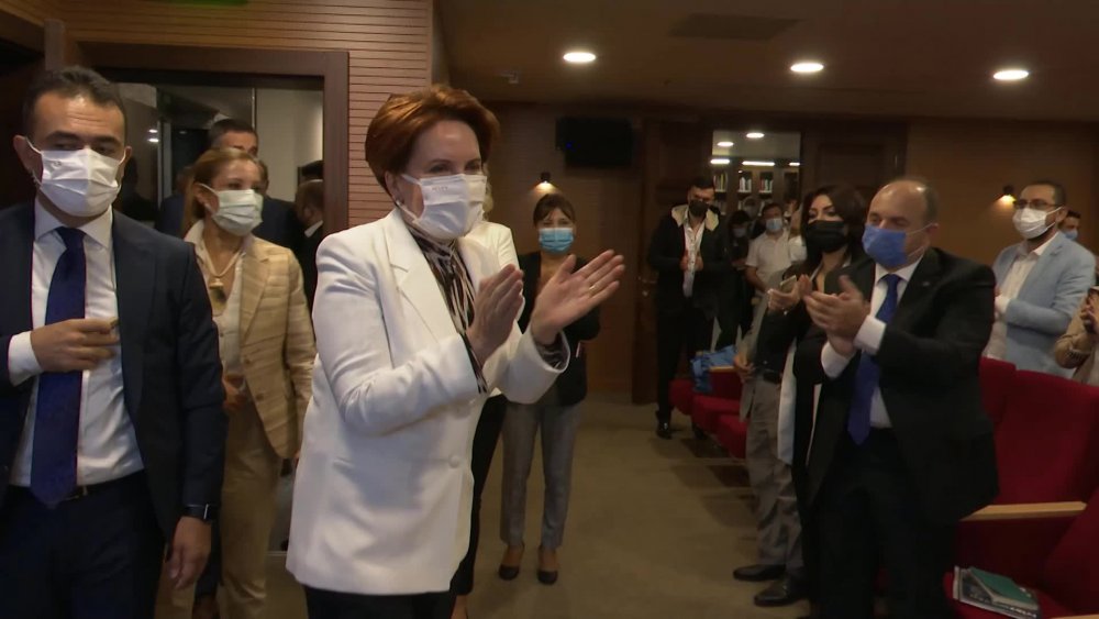 AKŞENER: ERKEK İLE KADIN DAVRANIŞININ SEBEP VE SONUÇLARINI ANLAYABİLİRSEK PARTİMİZİN ÜLKEYİ TEK BAŞINA YÖNETMESİNİN ÖNÜNDE ENGEL YOKTUR