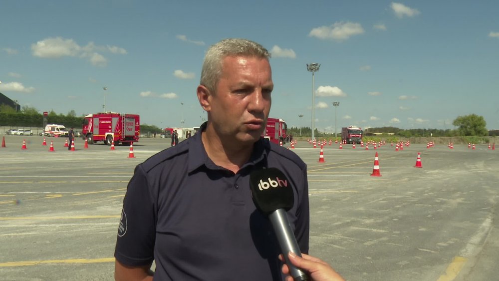 İBB'DE EĞİTİMLERİNİ TAMAMLAYAN 37  KADIN İTFAİYE ERİ GÖREVE HAZIR