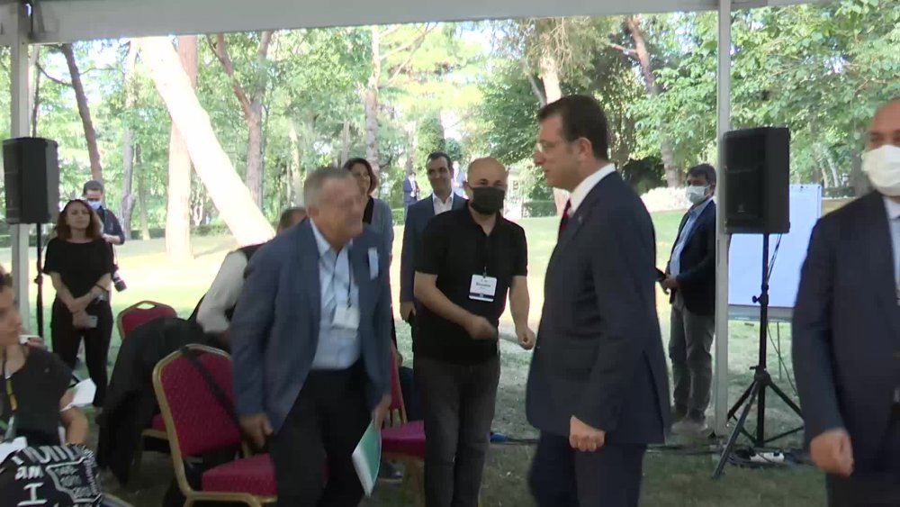 İMAMOĞLU: SADECE KENDİ AKLINA GÜVENEN VE HİÇ KİMSENİN AKLINI PAYLAŞMASINI SAĞLAMAYAN YOL ARKADAŞIM OLAMAZ