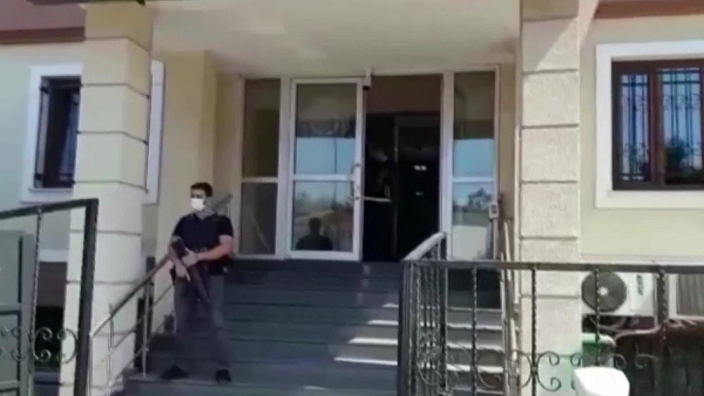 MARKETTEN 400 BİN LİRALIK ÜRÜN ÇALDI