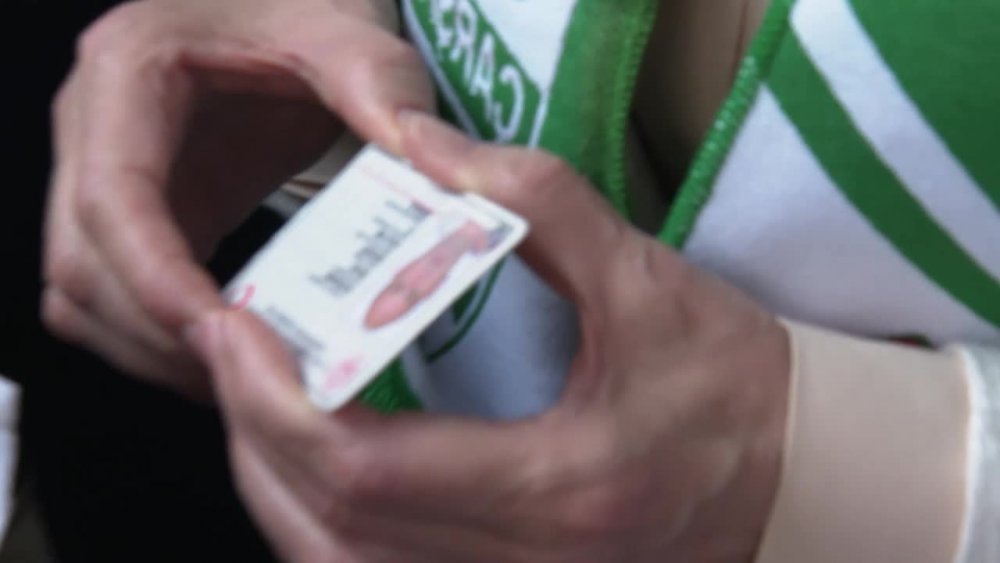 ENGELLİ VATANDAŞTAN AKŞENER'E: "TAYYİP ABİ, SAYIN CUMHURBAŞKANI'M DA GELSİN, 'DERDİN NE' DESİN. BU MİLLETİN DERDİ VAR ABLACIĞIM"