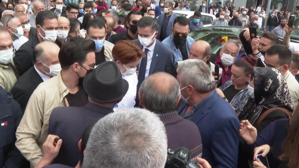 Samsun’unlu Akşener'e içini döktü: BESİCİDEN İKTİDARA TEPKİ: "HİÇ BORCU OLMAYANIN BİR, İKİ MİLYON LİRA BORCU VAR"