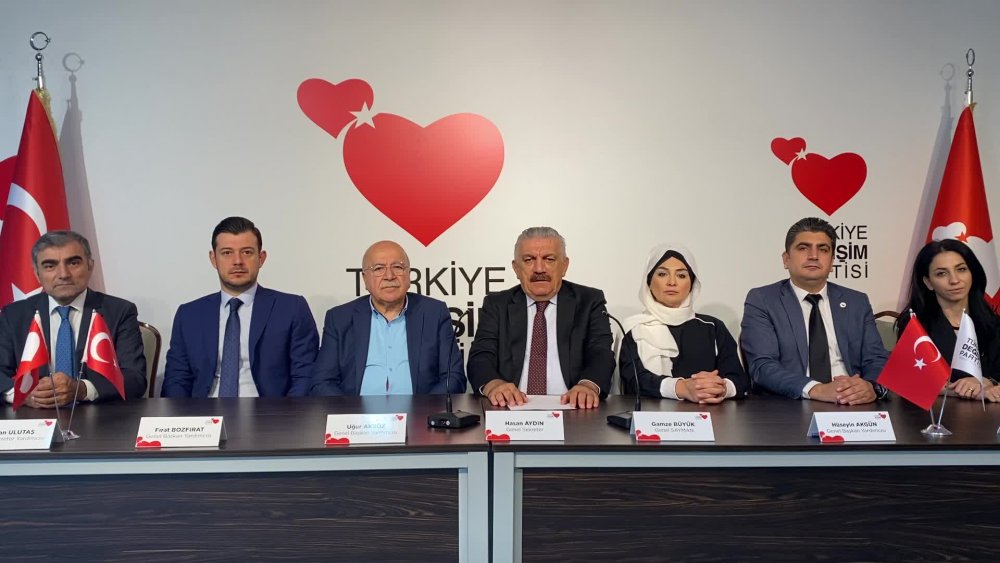 TÜRKİYE BİR İLK: DEĞİŞİM PARTİSİ GENEL BAŞKANI TÜM ÜYELER TARAFINDAN SEÇİLECEK