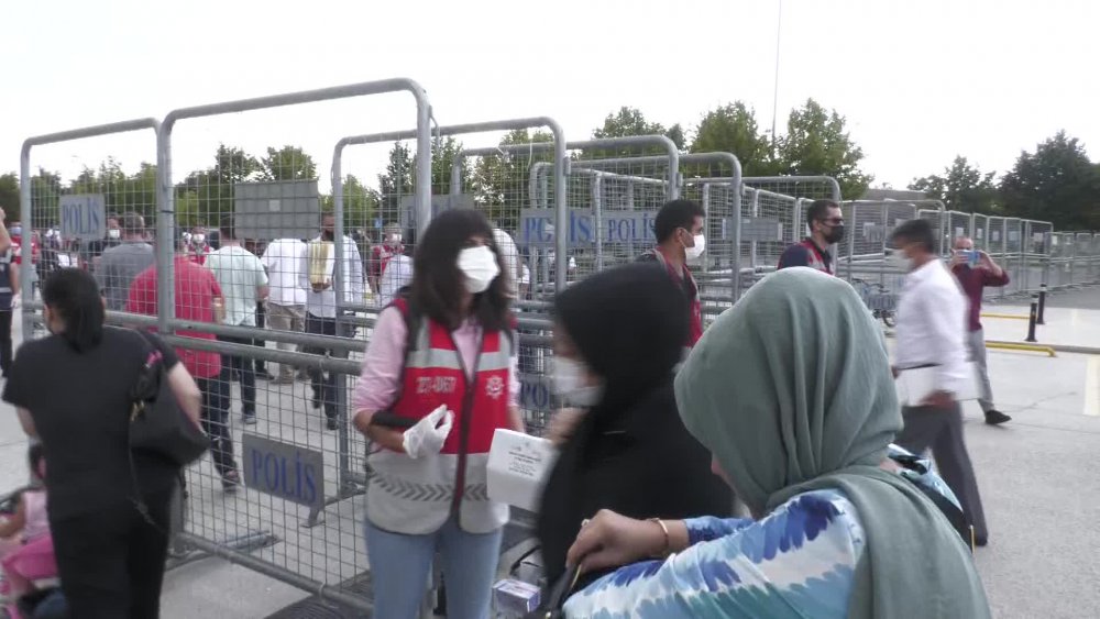 Abdurrahman Dilipak’ın önderlik etti: "SİZ HANGİ MİKROBA AŞI YAPTINIZ?"