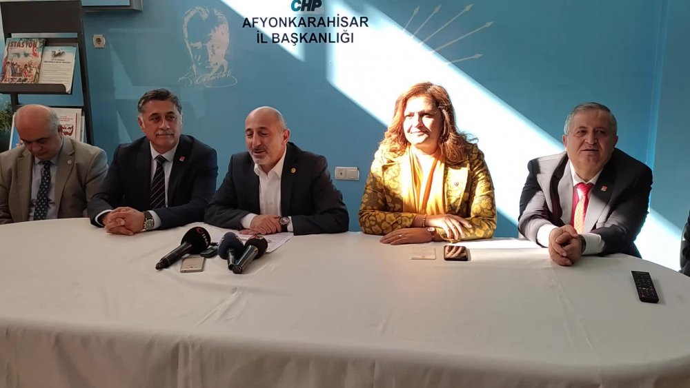 Ey Recep Tayyip Erdoğan, deyiversene ‘ben de Mustafa Kemal’in askeriyim’ diye. Niye söyleyemiyorsun?