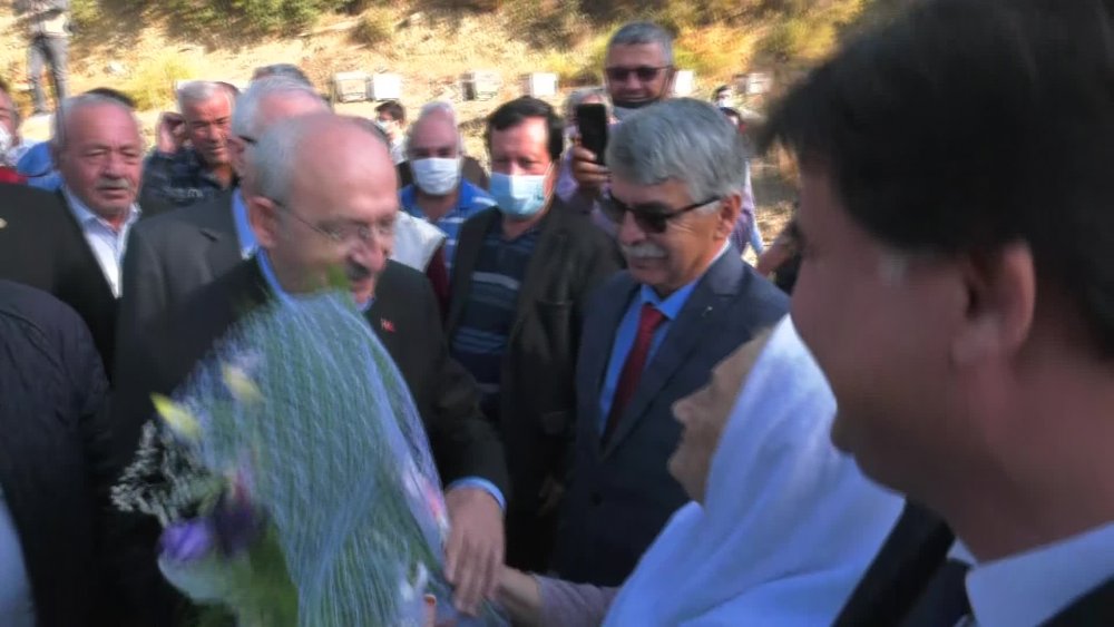 Kılıçdaroğlu'na;  "MEZARDAKİLERE 'KALK BİZ YATALIM' DİYECEK HALE GELDİK. BU ÇİFTÇİNİN SAHİBİ YOK"