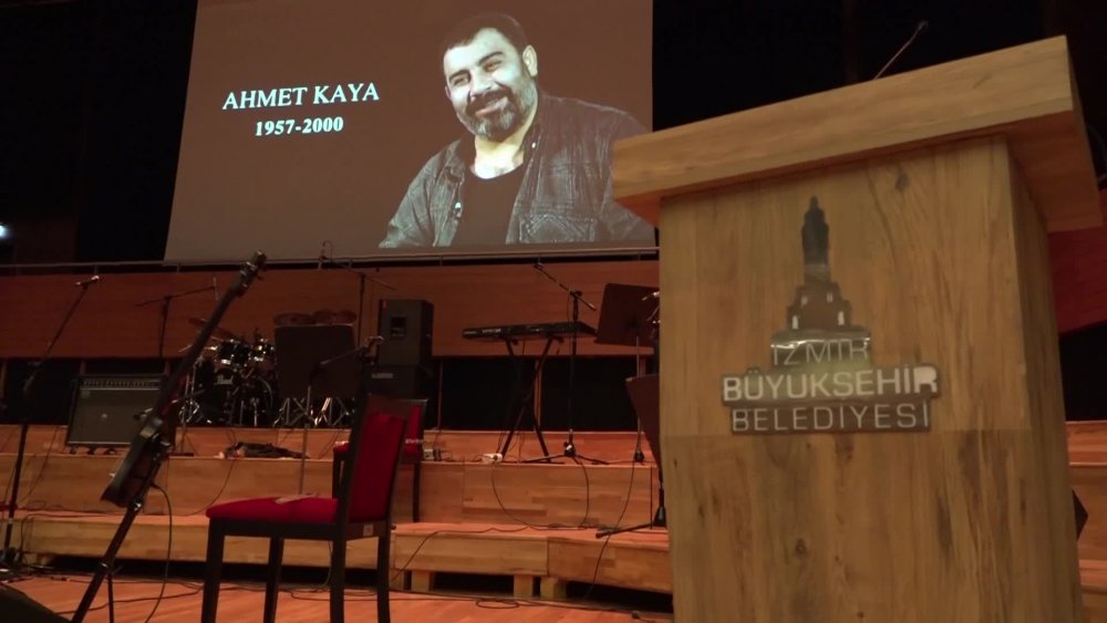 BAŞKAN SOYER AHMET KAYA’YI ANMA KONSERİNDE KONUŞTU: “BU, AHMET KAYA’NIN DEĞİL KOCA BİR ÜLKENİN HİKAYESİ”