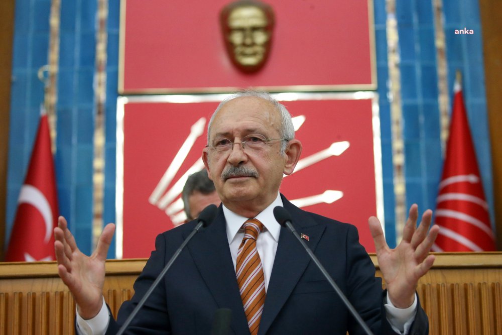 KILIÇDAROĞLU: “SAĞLIKÇILARIMIZIN BAŞIMIN ÜSTÜNDE YERİ VAR. MÜSTERİH OLSUNLAR, ÇÖZÜLECEK HER ŞEY VE ÜLKEMİZDE KALACAKLAR”