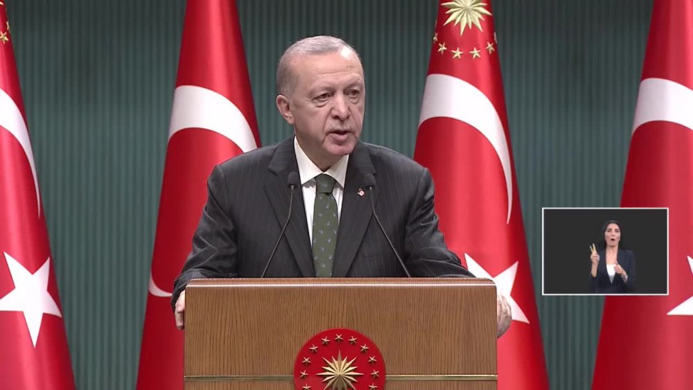 ERDOĞAN: “HİÇBİR VATANDAŞIMIZIN KUR DAHA YÜKSEK OLACAK DİYE MEVDUATINI TL'DEN DÖVİZE GEÇİRMESİNE İHTİYAÇ KALMAYACAK”