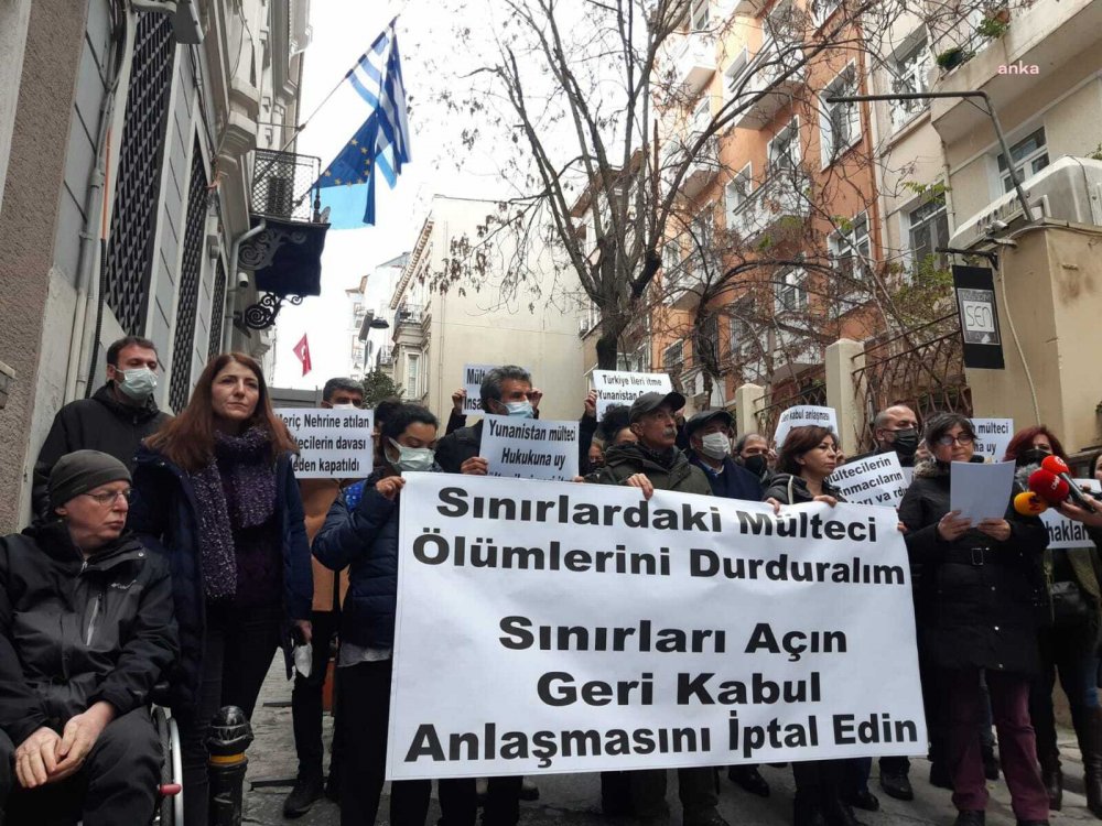 EDİRNE’DE DONARAK YAŞAMINI YİTİREN MÜLTECİLER İÇİN YUNANİSTAN KONSOLOSLUĞU ÖNÜNDE EYLEM YAPILDI