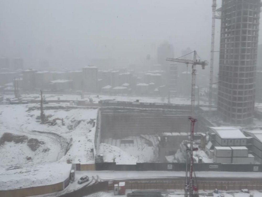 İSTANBUL’DA KAR ETKİLİ OLMAYA DEVAM EDİYOR