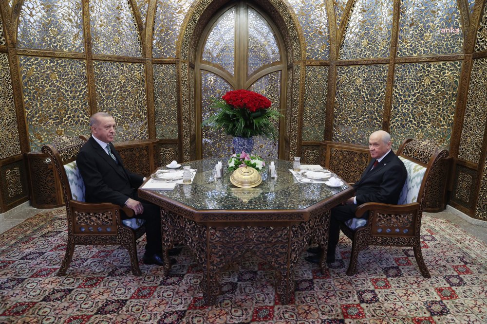 ERDOĞAN, BAHÇELİİLE İFTARI