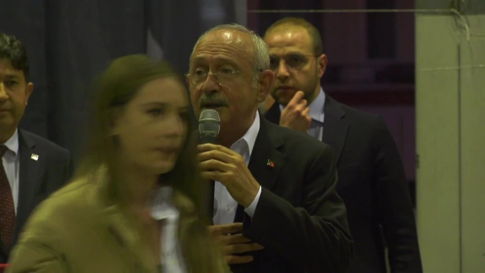 KILIÇDAROĞLU: "EĞER BİRİSİ KİMSESİZ HİSSEDİYORSA, ‘EVET BENİM BİR YOLDAŞIM OLACAK, ADI DA KEMAL KILIÇDAROĞLU’DUR' DİYECEK"