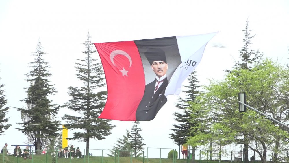 ÇANKAYA BELEDİYESİ ÇOCUK KOROSUNDAN 23 NİSAN'I KUTLAMASI