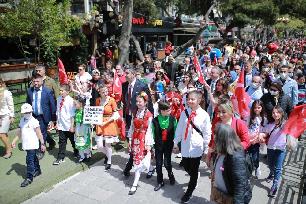 KARTAL'DA DOLU DOLU 23 NİSAN KUTLAMASI