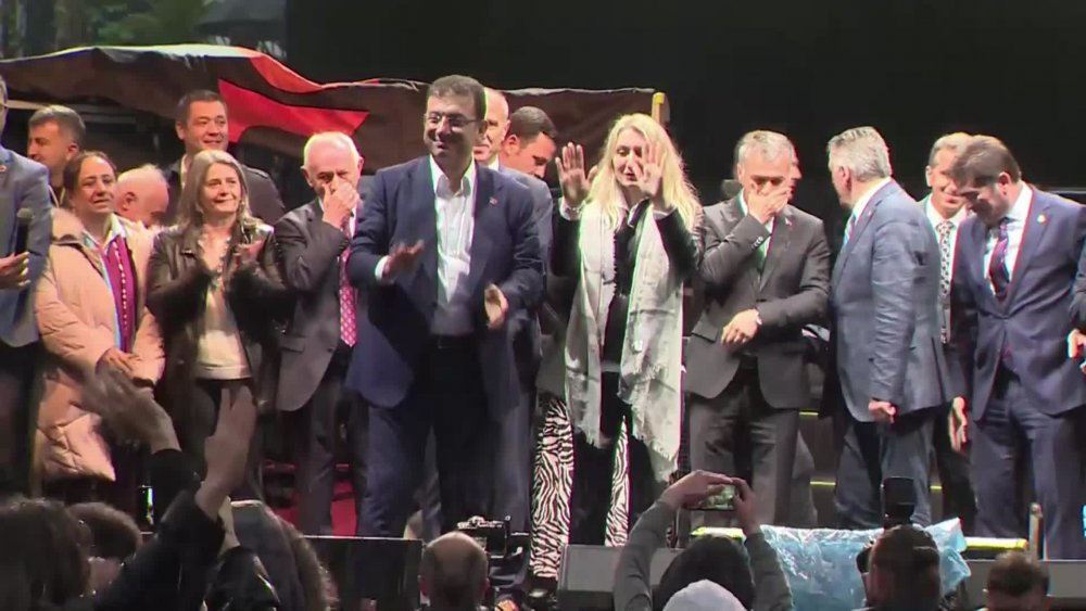 İMAMOĞLU’NDAN YOMRALI GENÇLERE: “SİZLER BİZDEN ÇOK DAHA BAŞARILI OLACAKSINIZ. BİZ SİZİN BAŞARILARINIZA KISA BİR HAZIRLIK YAPACAĞIZ”