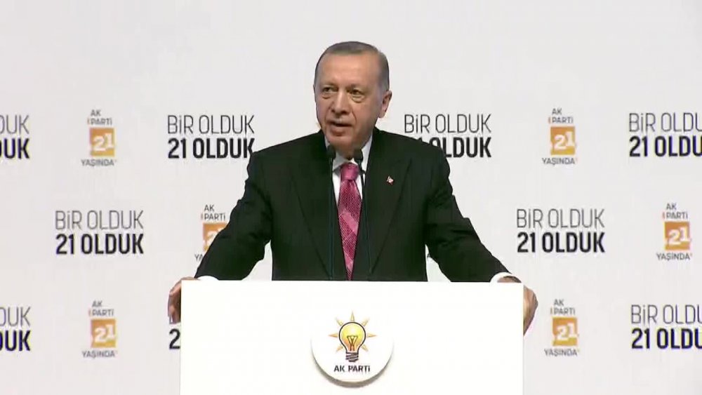 ERDOĞAN, AKP’NİN 21. KURULUŞ YIL DÖNÜMÜNDE KONUŞTU: “KÖRÜKLENMEK İSTENİLEN IRKÇI VE MEZHEPÇİ NEFRETİN MİLLETİMİZİN BİRLİĞİNİ, BERABERLİĞİNİ, ZEDELEMESİNE ZİNHAR MÜSAADE ETMEYECEĞİZ”