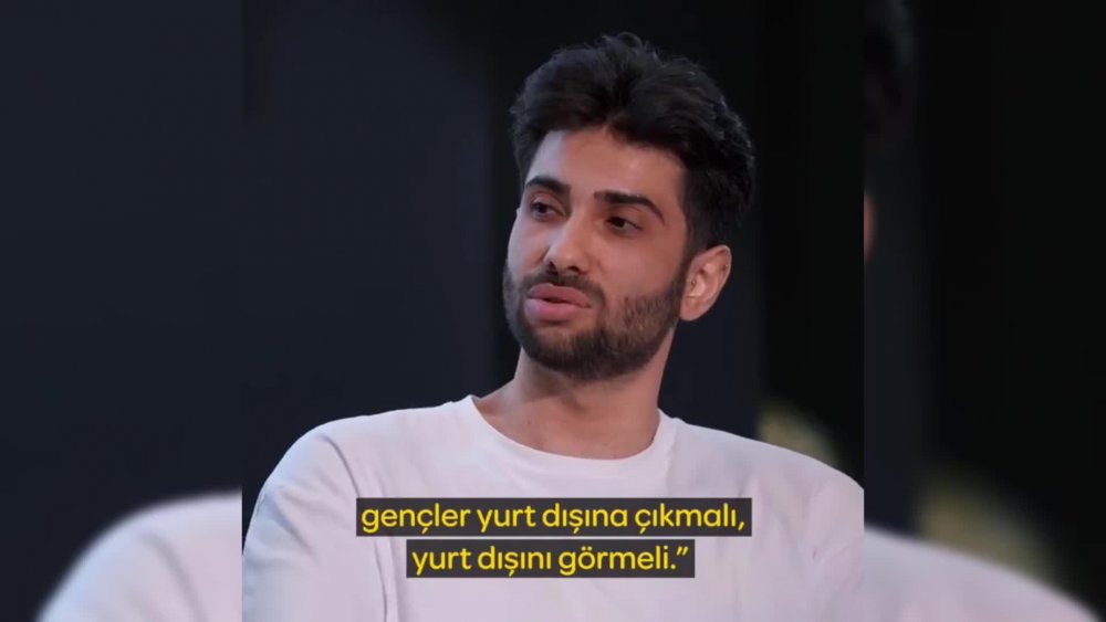 AKŞENER: ÜLKEMİZDE YAŞANAN DEVLET KRİZİ GENÇLERİMİZİ DE DERİNDEN ETKİLİYOR