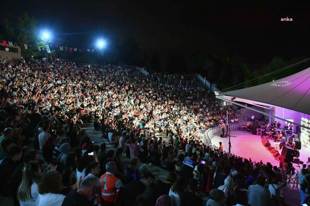 ANKARA BÜYÜKŞEHİR’İN AÇIK HAVA YAZ KONSERLERİ DEVAM EDİYOR